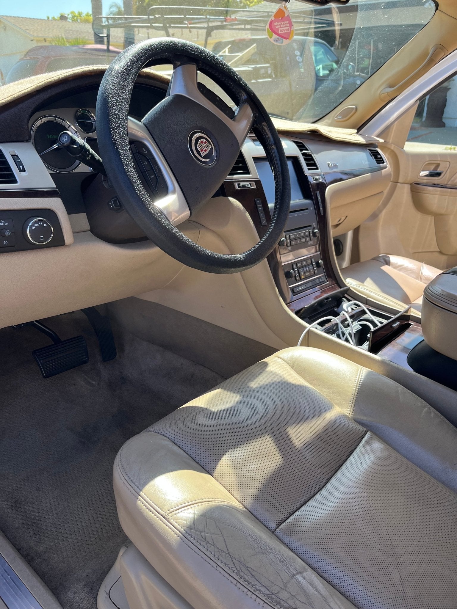 Inside & Out - Pollitos details